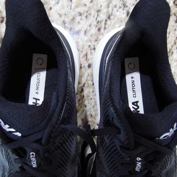 HOKA CLIFTON 9 mens size 8D main image 4
